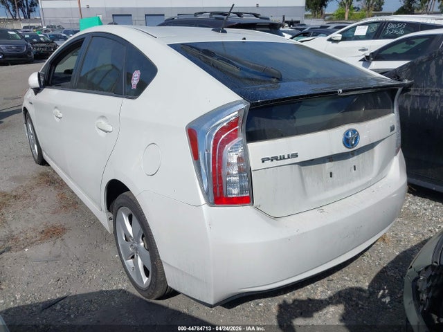 JTDKN3DUXF0480677 Toyota Prius Five