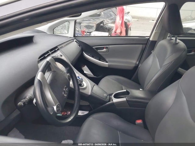 JTDKN3DUXF0480677 Toyota Prius Five