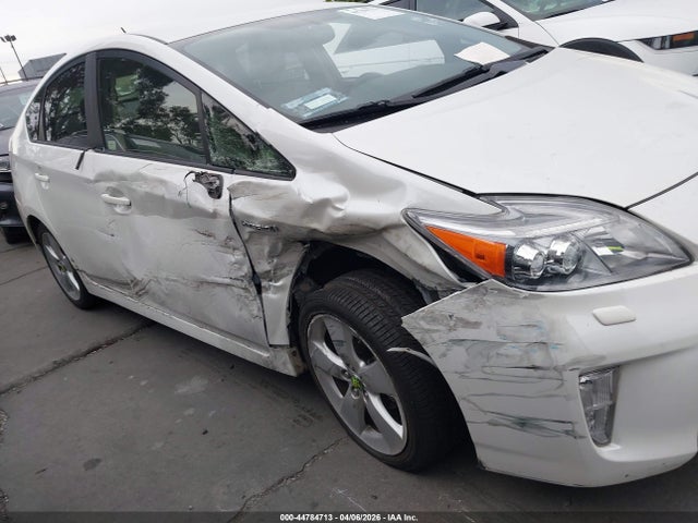 JTDKN3DUXF0480677 Toyota Prius Five