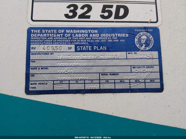 44784715 :رقم المزاد ، 1EC5D322712300435 vin ، 2001 Fleetwood Prowler Series M-32- مزاد بيع