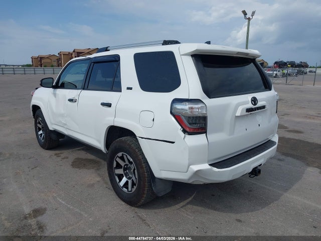 2023 TOYOTA 4RUNNER JTENU5JR1P6141277 Photo 2