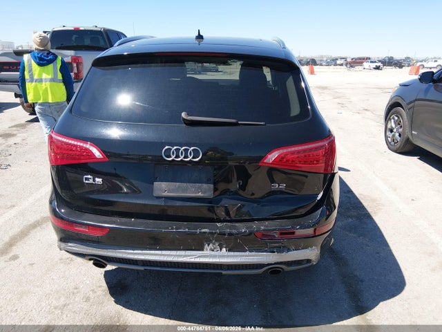 Продаж на аукціоні авто 2011 Audi Q5 3.2 Premium Plus, vin: WA1DKAFP0BA060423, номер лоту: 44784751
