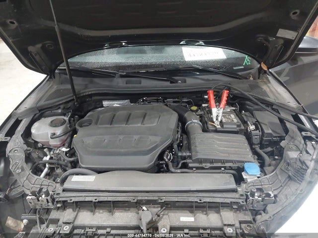 2024 Audi A3 Premium 40 Tfsi Front-wheel Drive S Tronic მანქანა იყიდება აუქციონზე, vin: WAUAUDGY1RA017289, აუქციონის ნომერი: 44784770