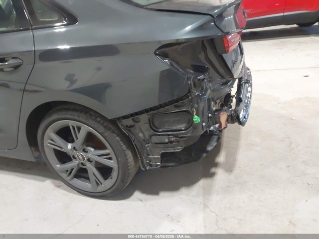 2024 Audi A3 Premium 40 Tfsi Front-wheel Drive S Tronic მანქანა იყიდება აუქციონზე, vin: WAUAUDGY1RA017289, აუქციონის ნომერი: 44784770