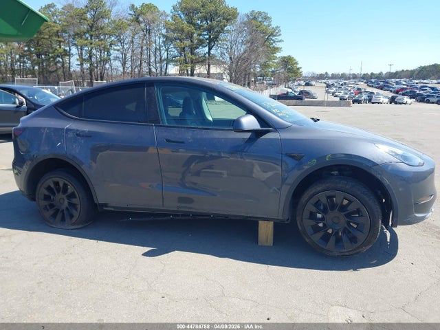 Продажа на аукционе авто 2023 Tesla Model Y Awd/long Range Dual Motor All-wheel Drive, vin: 7SAYGAEE6PF612288, номер лота: 44784788