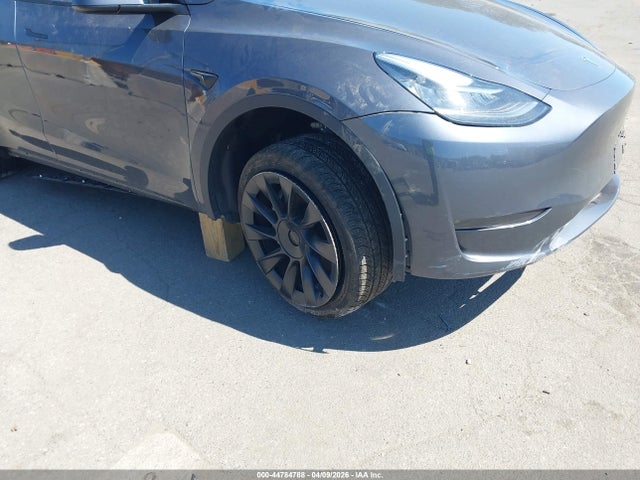 Продажа на аукционе авто 2023 Tesla Model Y Awd/long Range Dual Motor All-wheel Drive, vin: 7SAYGAEE6PF612288, номер лота: 44784788