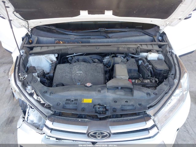 Продажа на аукционе авто 2019 Toyota Highlander Xle, vin: 5TDJZRFH0KS605714, номер лота: 44784801