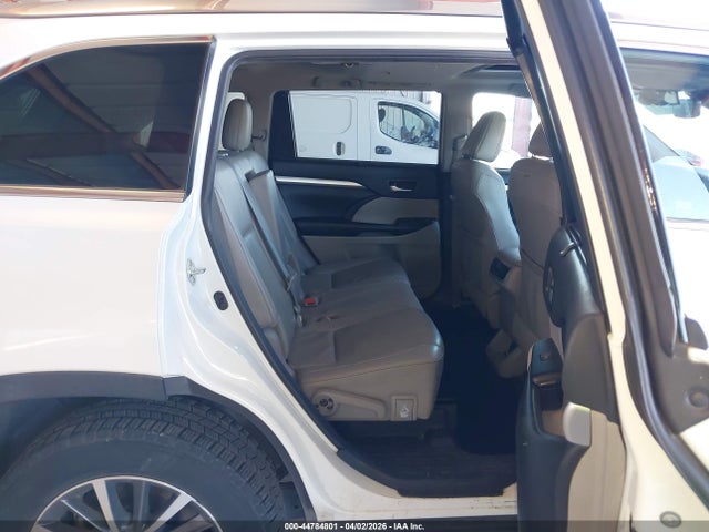 Продажа на аукционе авто 2019 Toyota Highlander Xle, vin: 5TDJZRFH0KS605714, номер лота: 44784801
