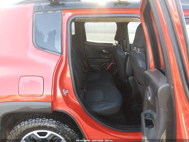Продажа на аукционе авто 2015 Jeep Renegade Trailhawk, vin: ZACCJBCT3FPC17492, номер лота: 44784808