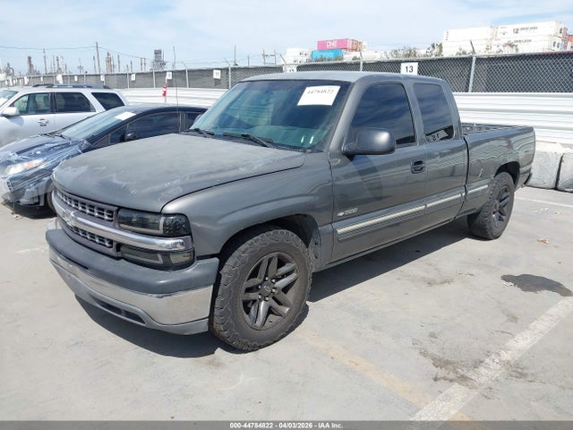 2001 CHEVROLET SILVERADO 1500 2GCEC19TX11126064 Photo 1