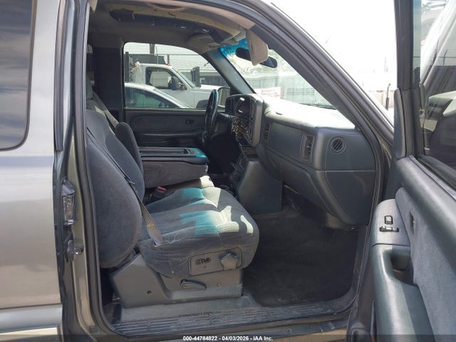 2001 CHEVROLET SILVERADO 1500 2GCEC19TX11126064 Photo 4
