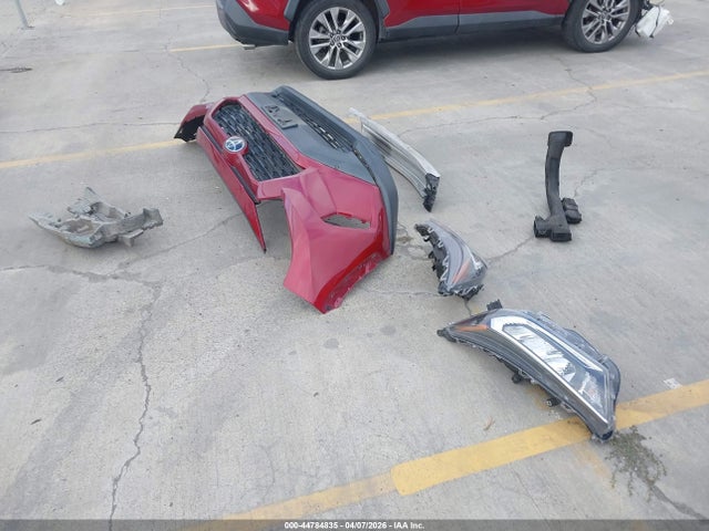 2T3C1RFV6LW068711 Toyota Rav4 Xle Premium