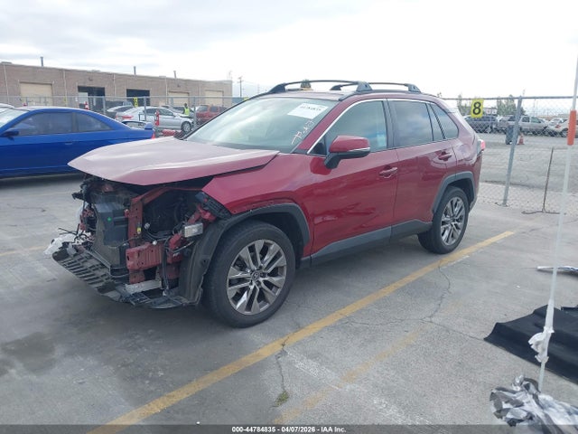 2T3C1RFV6LW068711 Toyota Rav4 Xle Premium