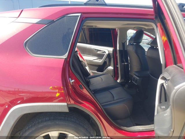 2T3C1RFV6LW068711 Toyota Rav4 Xle Premium