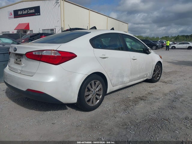Продажа на аукционе авто 2015 Kia Forte Lx, vin: KNAFX4A66F5367879, номер лота: 44784866