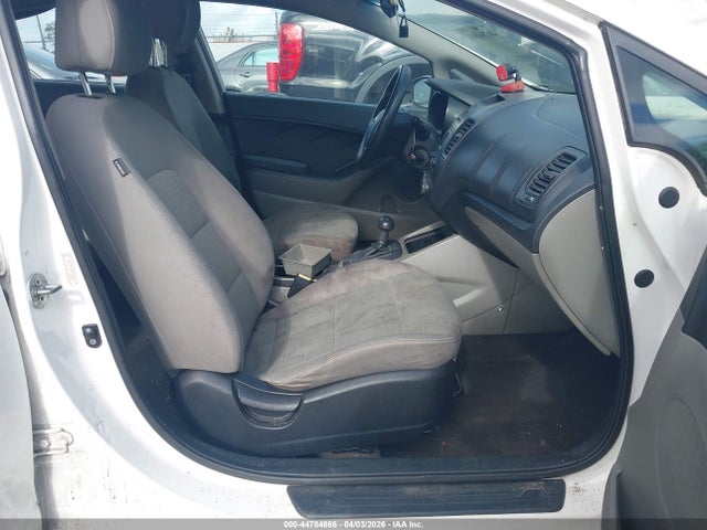 Продажа на аукционе авто 2015 Kia Forte Lx, vin: KNAFX4A66F5367879, номер лота: 44784866