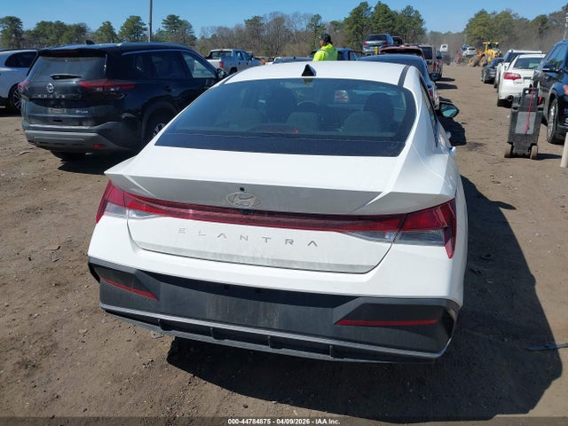 2024 Hyundai Elantra Sel მანქანა იყიდება აუქციონზე, vin: KMHLM4DG8RU642242, აუქციონის ნომერი: 44784875