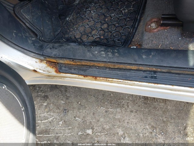 2004 TOYOTA RAV4 JTEHD20V440022468 Photo 5