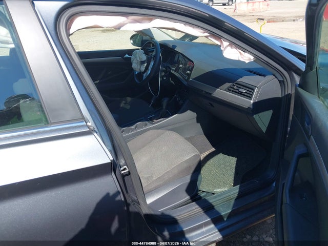 Продаж на аукціоні авто 2019 Volkswagen Jetta 1.4t R-line/1.4t S/1.4t Se, vin: 3VWCB7BU2KM168297, номер лоту: 44784988