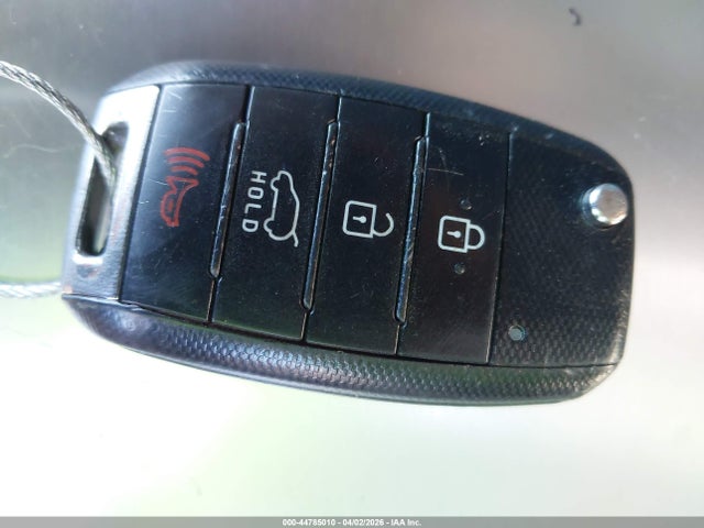 5XYPG4A59GG151449 KIA Sorento 3.3l Lx