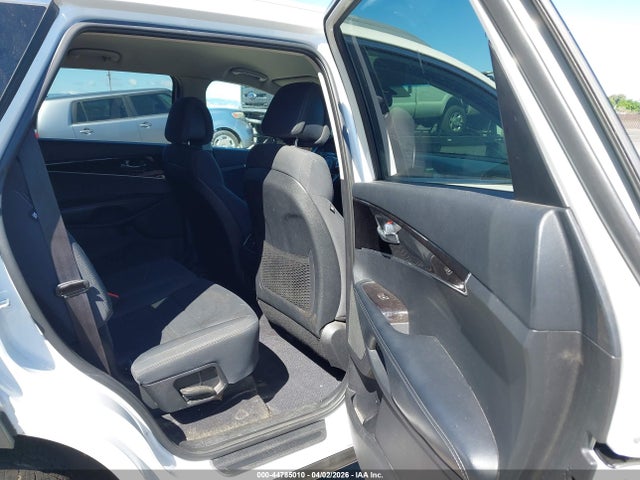 5XYPG4A59GG151449 KIA Sorento 3.3l Lx