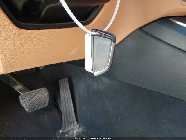 44785027 :رقم المزاد ، 3MW5R7J05M8B63223 vin ، 2021 Bmw 330i Xdrive مزاد بيع