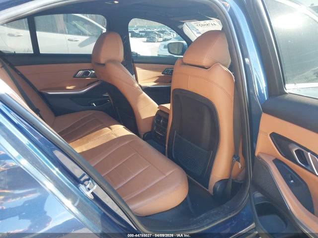 44785027 :رقم المزاد ، 3MW5R7J05M8B63223 vin ، 2021 Bmw 330i Xdrive مزاد بيع