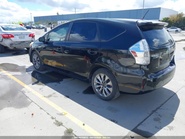 2013 TOYOTA PRIUS V JTDZN3EU3D3240752 Photo 2