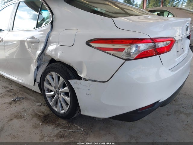 4T1B11HK3JU511239 Toyota CAMRY LE
