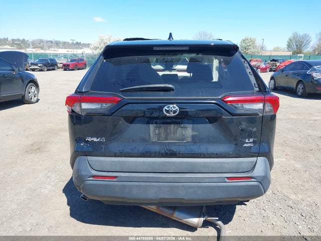 2T3F1RFV7LW118240 Toyota RAV4 LE