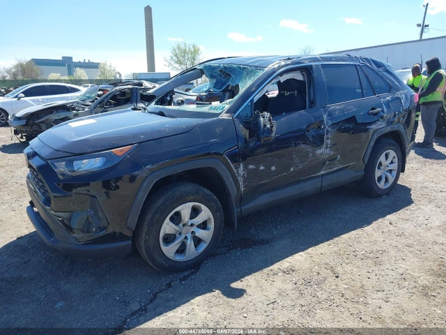2T3F1RFV7LW118240 Toyota RAV4 LE