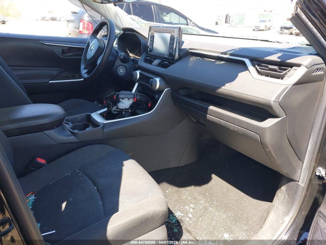2T3F1RFV7LW118240 Toyota RAV4 LE