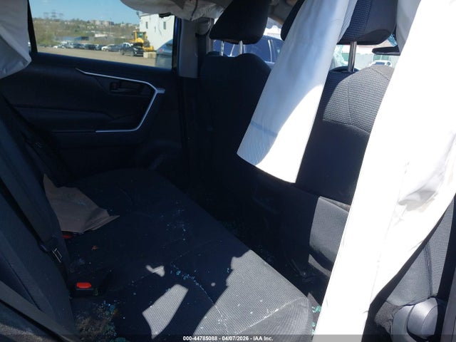 2T3F1RFV7LW118240 Toyota RAV4 LE
