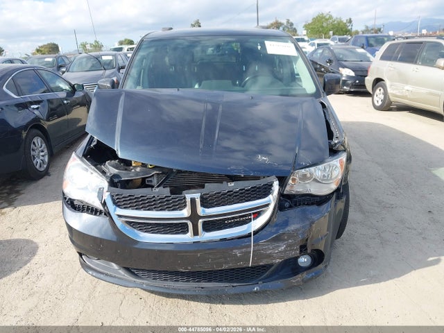 2014 Chrysler Town & Country Touring მანქანა იყიდება აუქციონზე, vin: 2C4RC1BGXER442859, აუქციონის ნომერი: 44785096