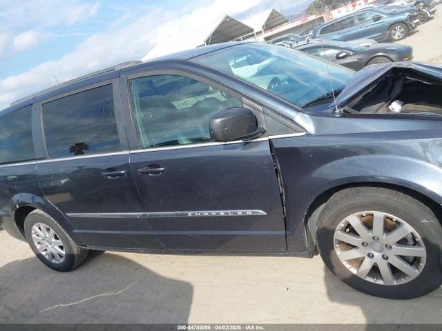 2014 Chrysler Town & Country Touring მანქანა იყიდება აუქციონზე, vin: 2C4RC1BGXER442859, აუქციონის ნომერი: 44785096