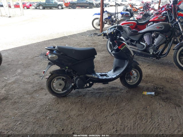 Genuine Scooter Co. Buddy 125 2020 RFVPAC205L1019898 Image 11