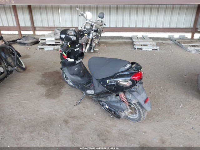 Genuine Scooter Co. Buddy 125 2020 RFVPAC205L1019898 Image 3