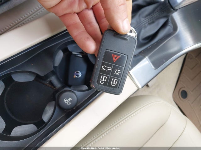 2015 VOLVO XC60 YV4612RK6F2692234 Photo 10