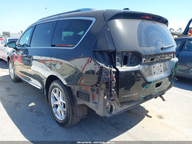 Chrysler Pacifica Touring-l Plus 2017 2C4RC1EG7HR656093 Image 3