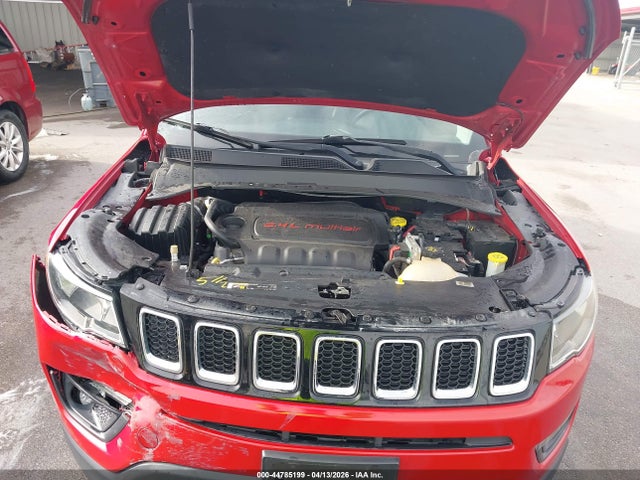 2018 Jeep Compass Latitude 4x4 მანქანა იყიდება აუქციონზე, vin: 3C4NJDBB8JT139385, აუქციონის ნომერი: 44785199