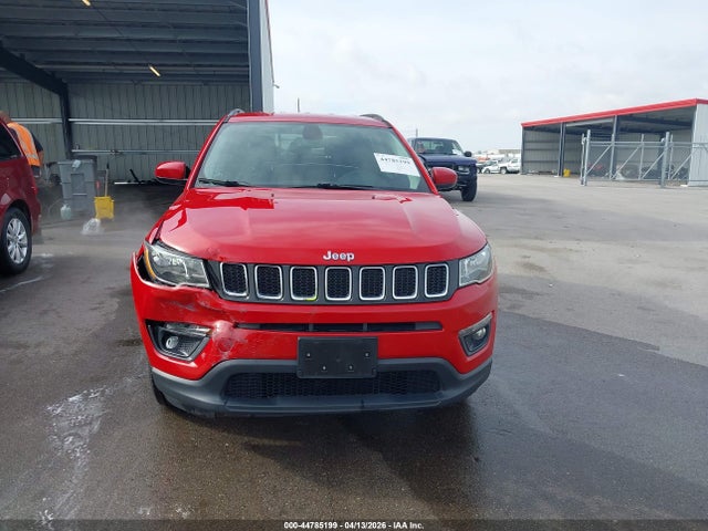 2018 Jeep Compass Latitude 4x4 მანქანა იყიდება აუქციონზე, vin: 3C4NJDBB8JT139385, აუქციონის ნომერი: 44785199