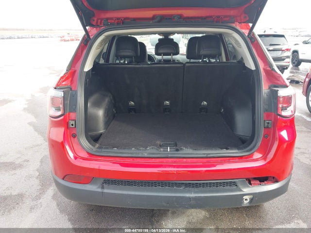 2018 Jeep Compass Latitude 4x4 მანქანა იყიდება აუქციონზე, vin: 3C4NJDBB8JT139385, აუქციონის ნომერი: 44785199