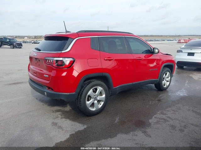 2018 Jeep Compass Latitude 4x4 მანქანა იყიდება აუქციონზე, vin: 3C4NJDBB8JT139385, აუქციონის ნომერი: 44785199
