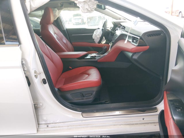 4T1B61HK6KU782105 Toyota CAMRY XSE
