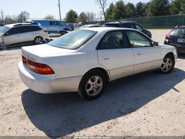 44785206 :رقم المزاد ، JT8BF28G3W5035713 vin ، 1998 Lexus Es 300 مزاد بيع