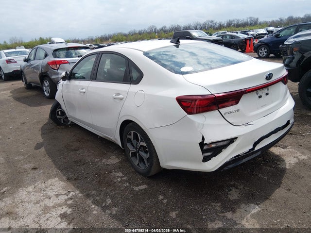 2019 KIA FORTE 3KPF24AD8KE121270 Photo 2