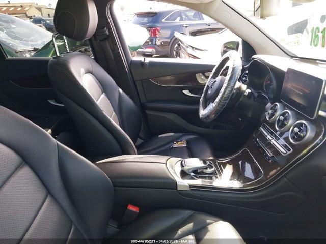 WDC0G4JB8GF070480 Mercedes-Benz GLC 300