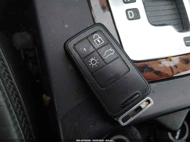 44785256 :رقم المزاد ، YV4BZ982881033310 vin ، 2008 Volvo Xc70 3.2 مزاد بيع