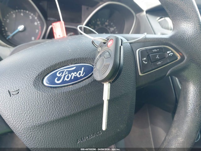 Ford FOCUS S 2016 1FADP3E26GL366195 Image 11