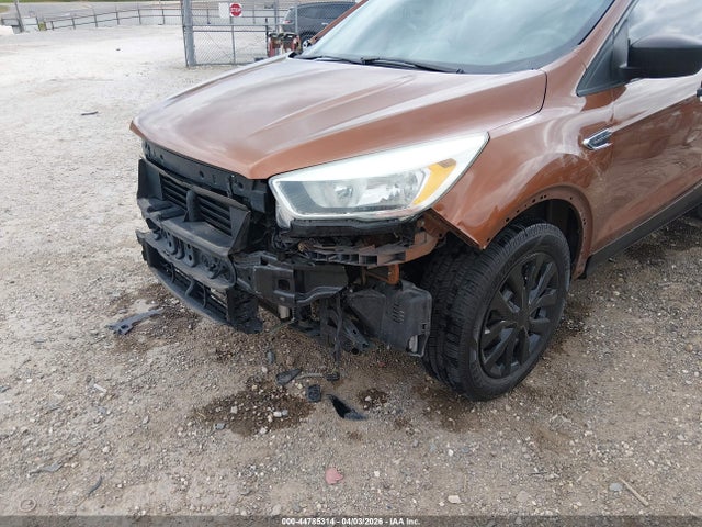 2017 Ford Escape S მანქანა იყიდება აუქციონზე, vin: 1FMCU0F76HUA27578, აუქციონის ნომერი: 44785314